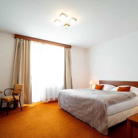 Golf Hotel Austerlitz Eksteriør bilde